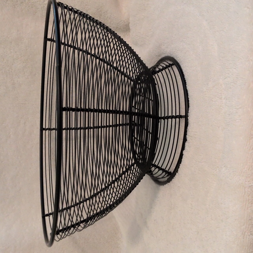 Large Metal Wired Bowl EUC